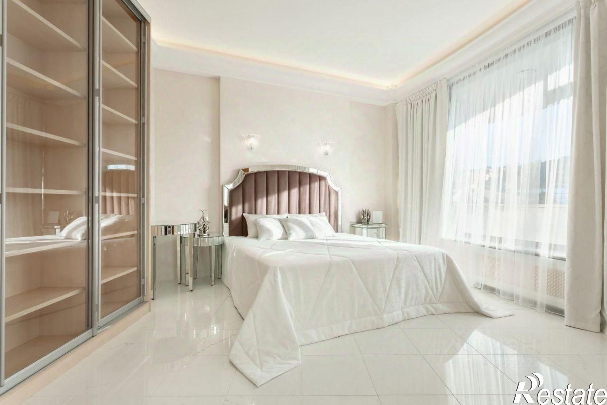 Купить квартиру за 12 000 000 рублей на Депутатская улица, 2