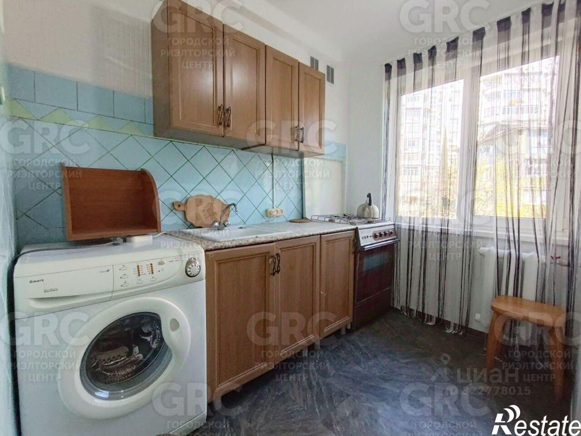 Купить квартиру за 8 900 000 рублей на Туапсинская улица, 14