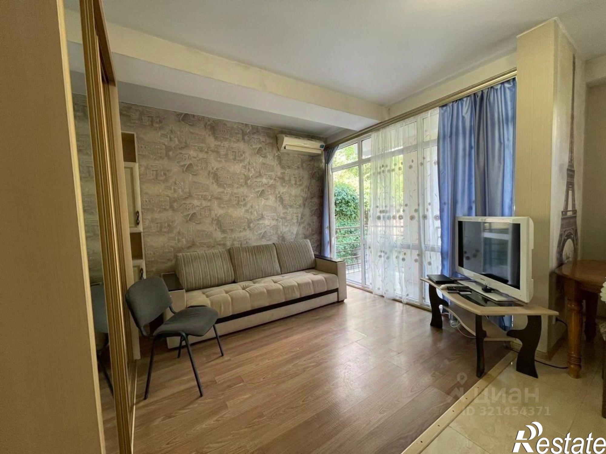 Купить комнату за 9 600 000 рублей на ул Учительская, 24Г