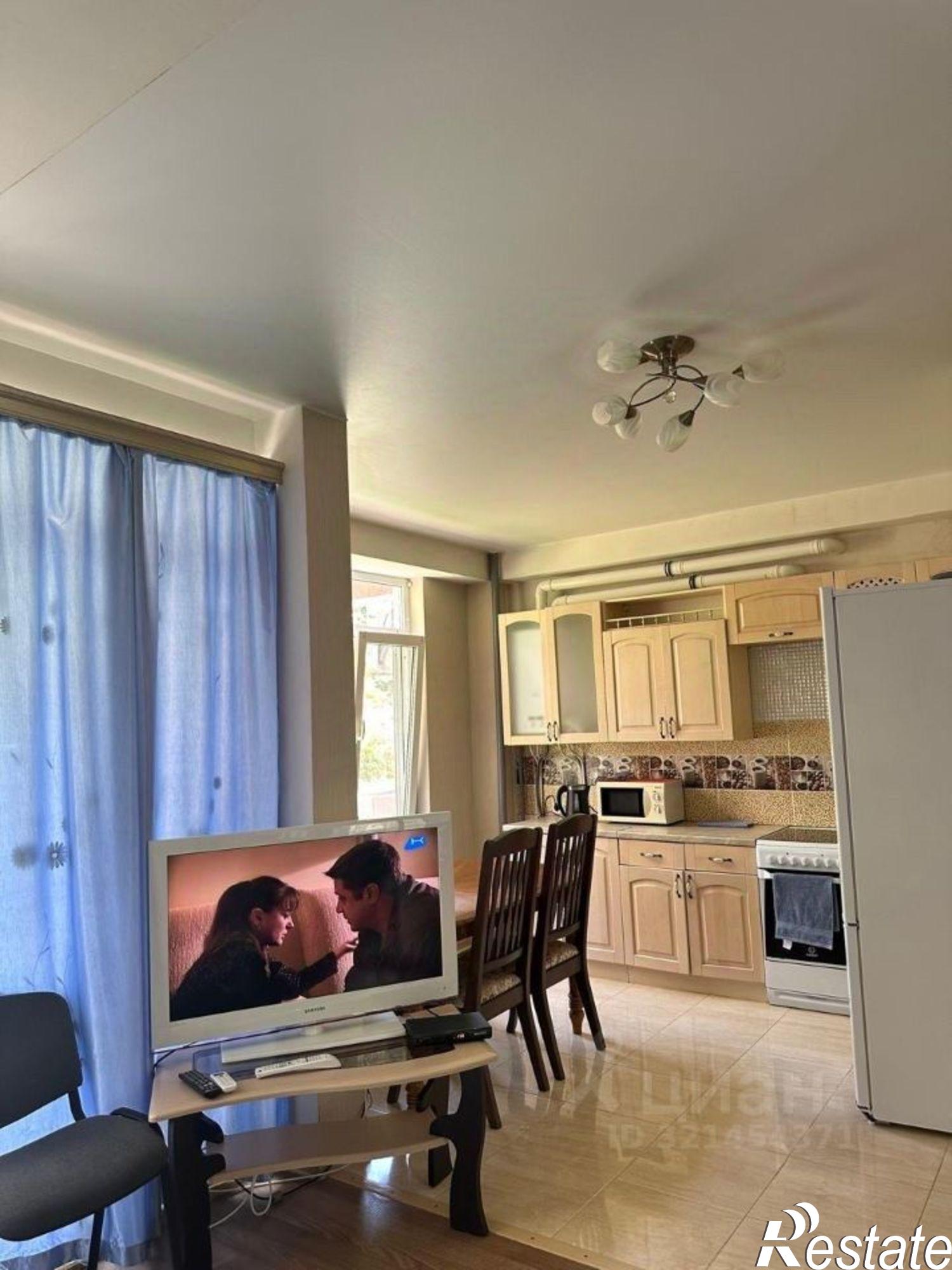 Купить комнату за 9 600 000 рублей на ул Учительская, 24Г