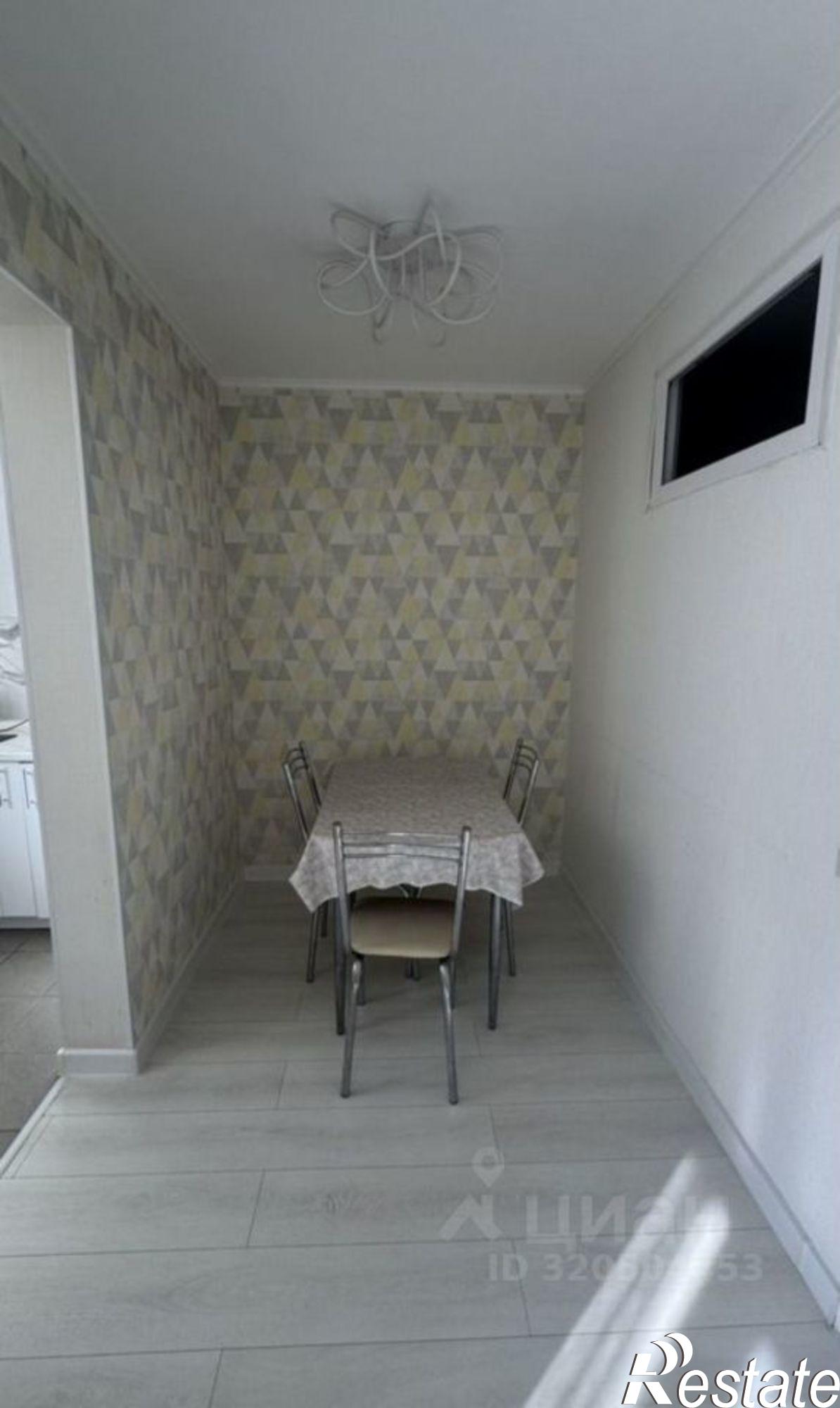 Купить квартиру за 9 350 000 рублей на Тепличная улица, 75