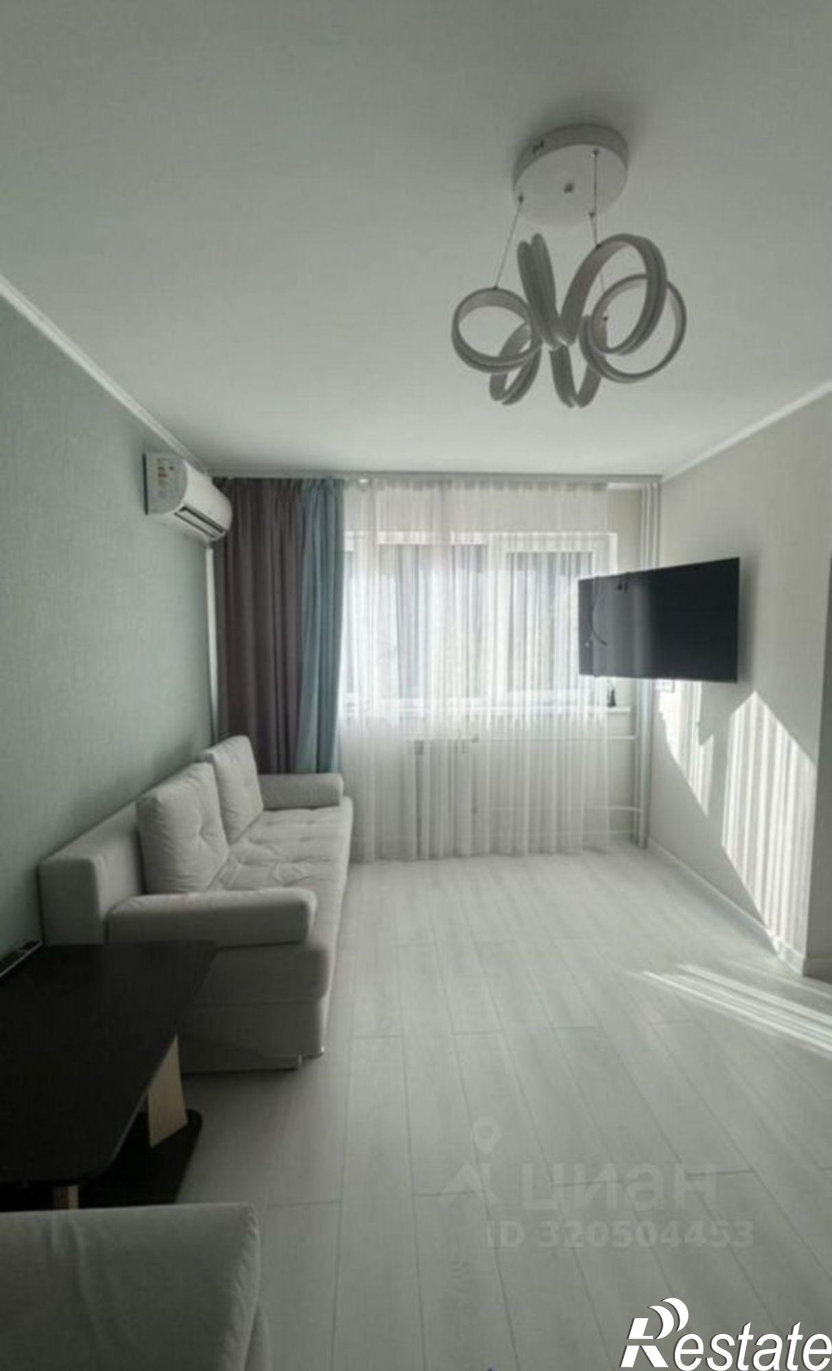 Купить квартиру за 9 350 000 рублей на Тепличная улица, 75