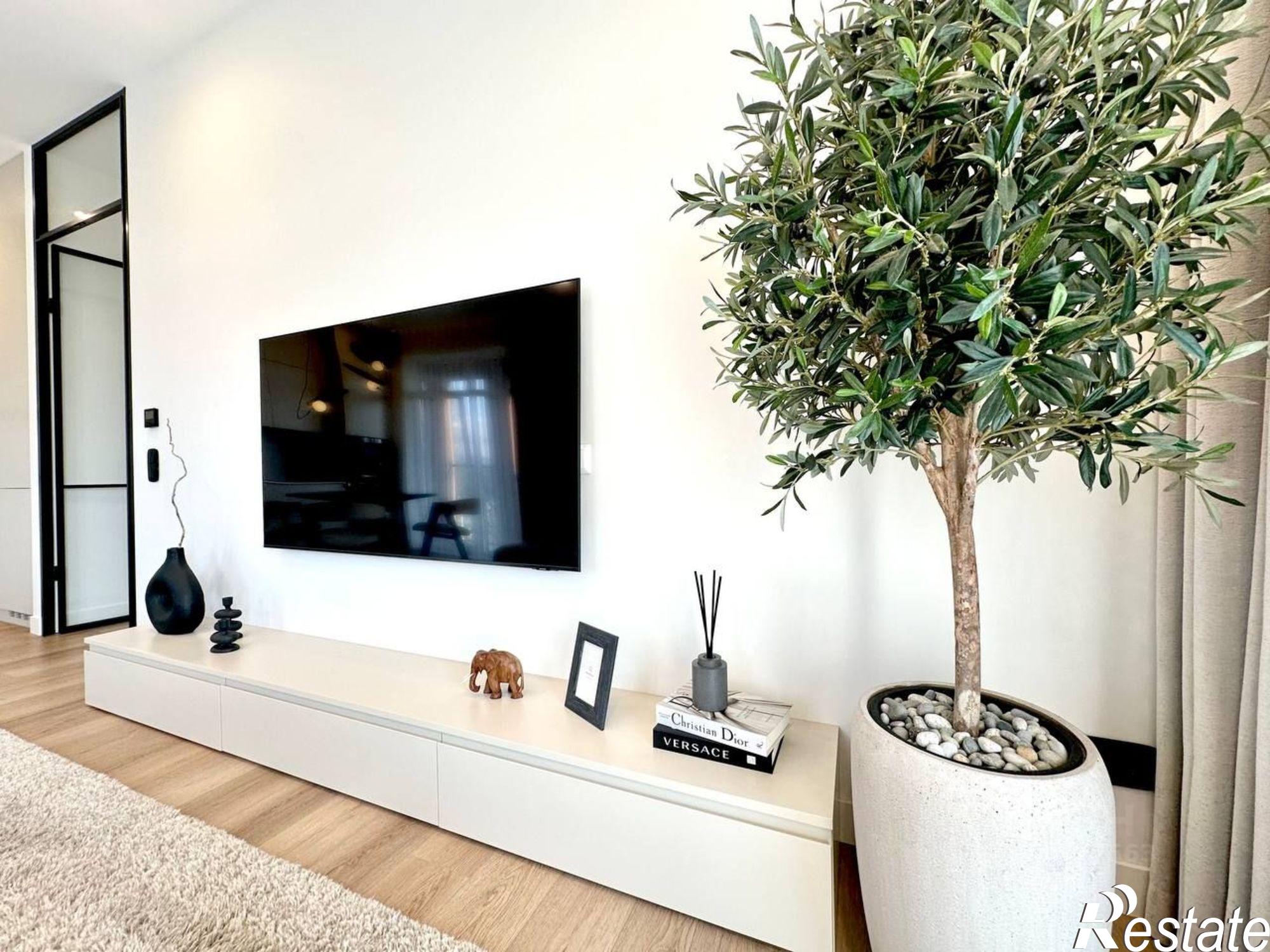 Купить квартиру за 21 880 000 рублей на Первомайская улица, 5