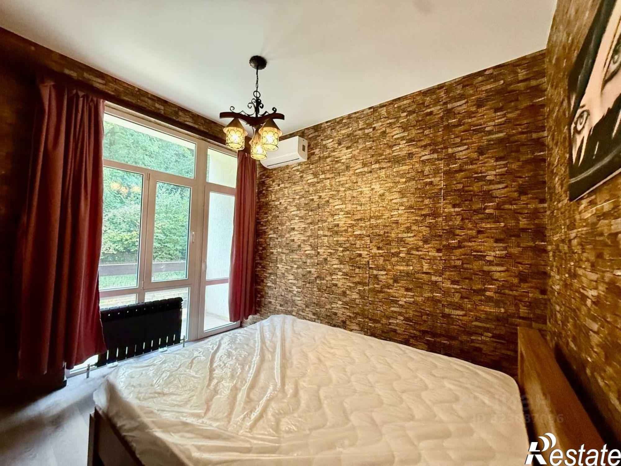 Купить квартиру за 15 000 000 рублей на Платановая улица, 15