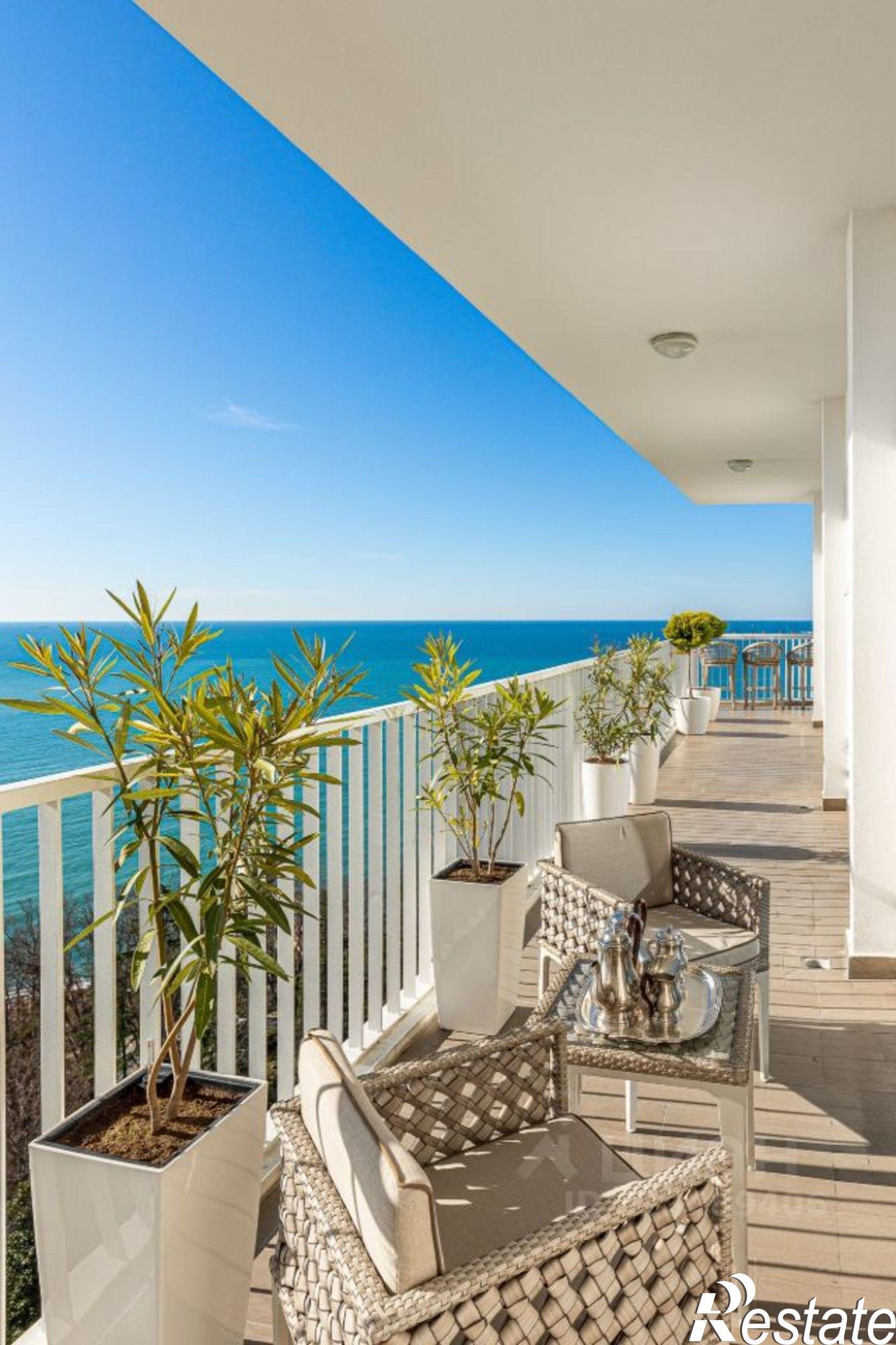 Купить квартиру за 110 000 000 рублей на Курортный проспект, 105