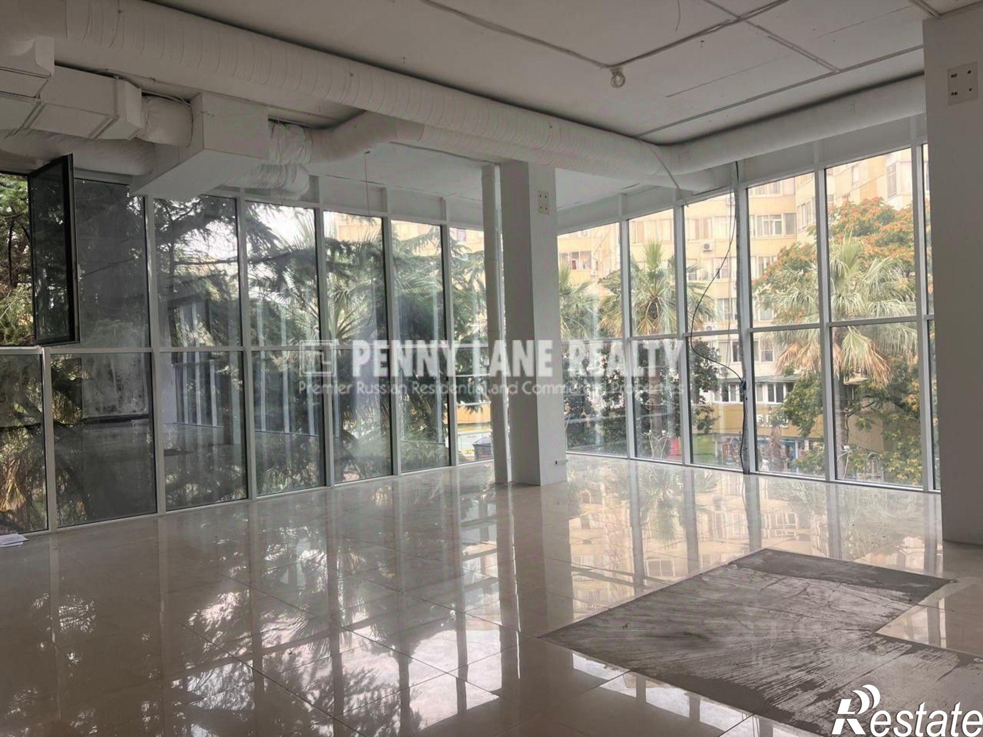 Купить торговое помещение за 1 150 000 000 рублей на ул Навагинская, 12/1