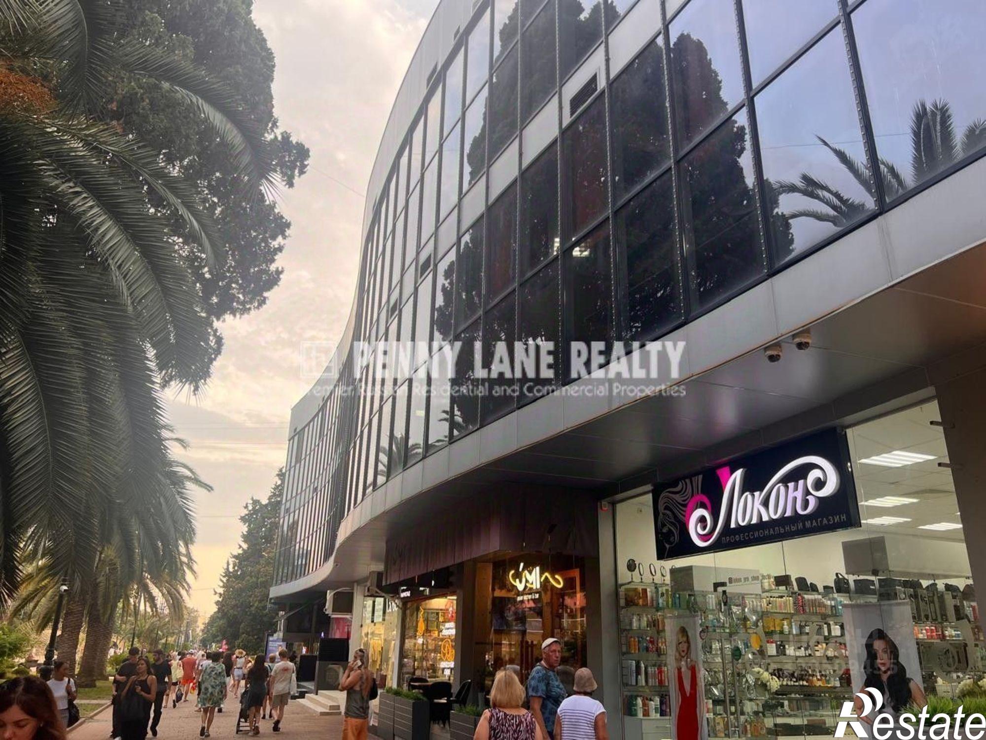 Купить торговое помещение за 1 150 000 000 рублей на ул Навагинская, 12/1