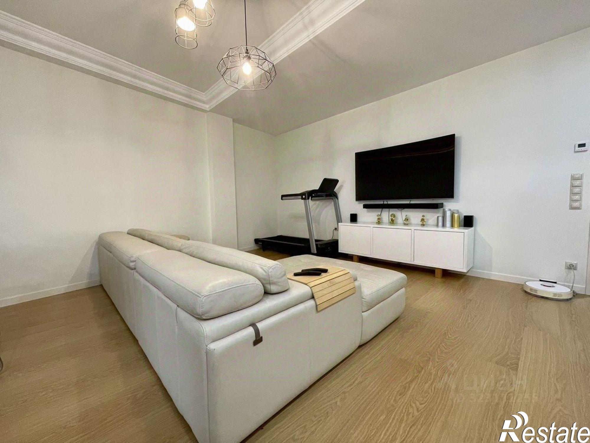 Купить квартиру за 18 000 000 рублей на Прозрачная улица, 35 к5