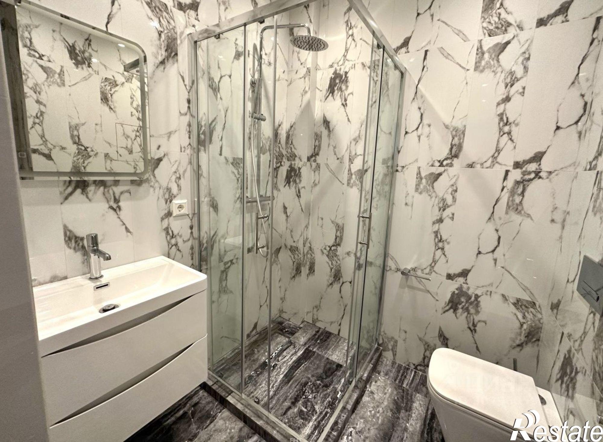 Купить квартиру за 19 900 000 рублей на ул Конституции СССР, 18