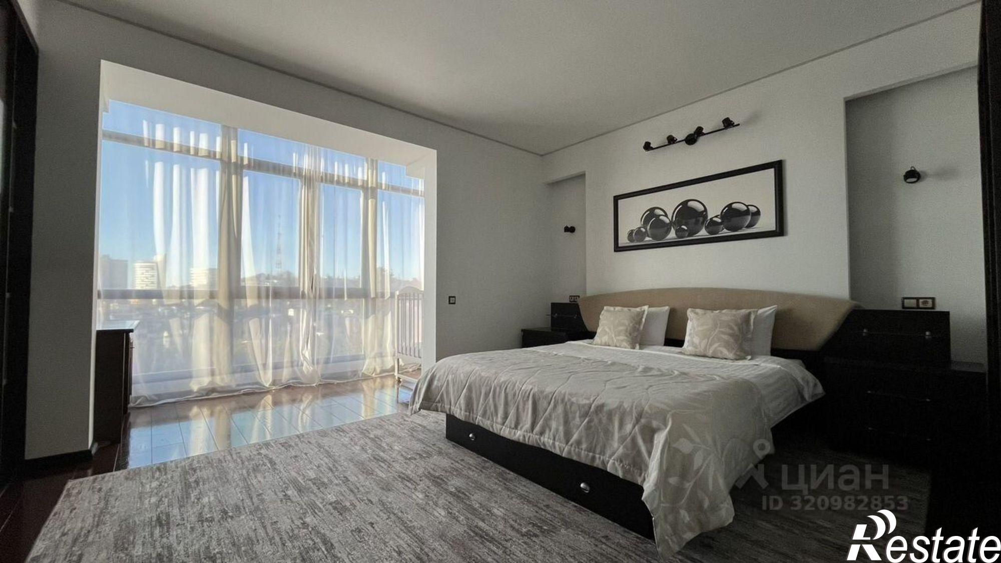 Купить квартиру за 18 000 000 рублей на ул Дмитриевой, 13/1