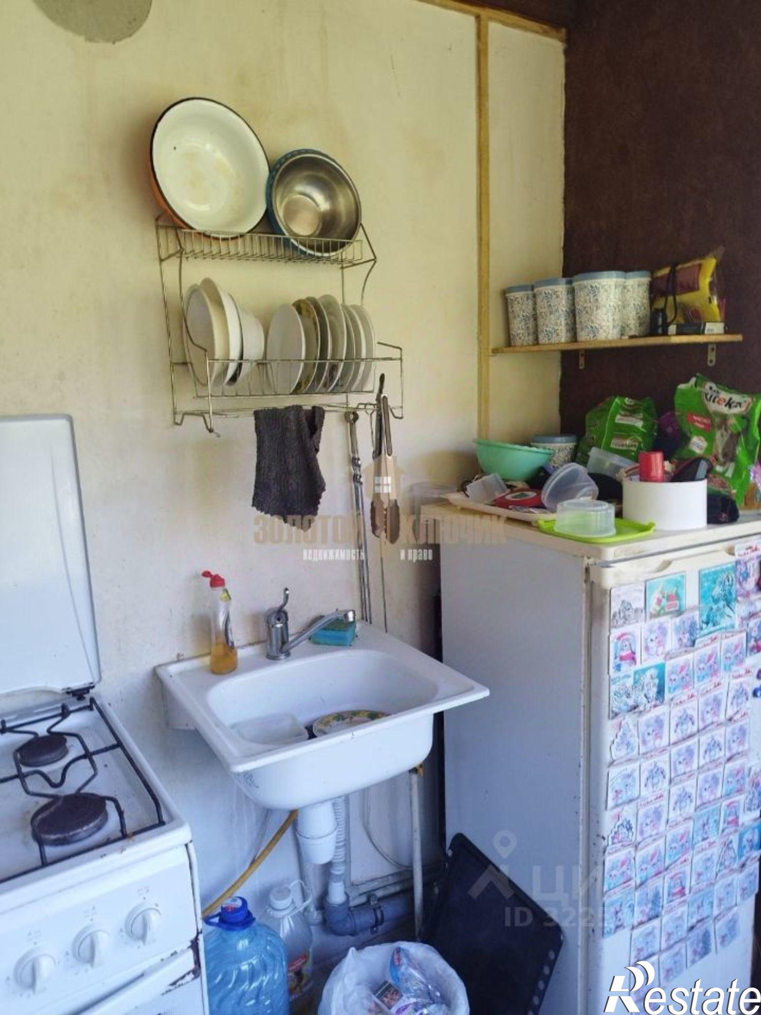 Купить гараж, место в паркинге за 3 750 000 рублей на ул Изумрудная, 9/1