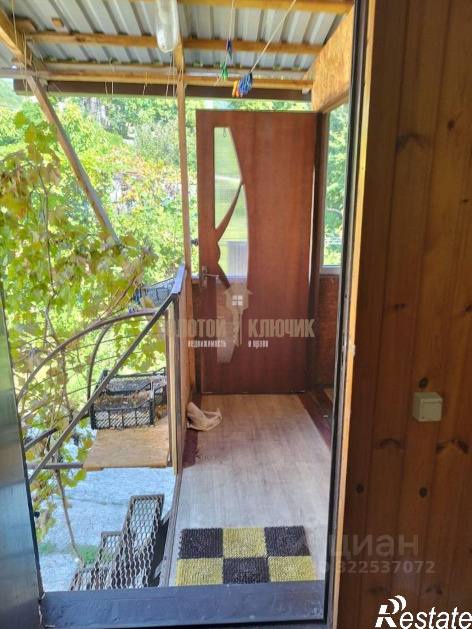 Купить гараж, место в паркинге за 3 750 000 рублей на ул Изумрудная, 9/1