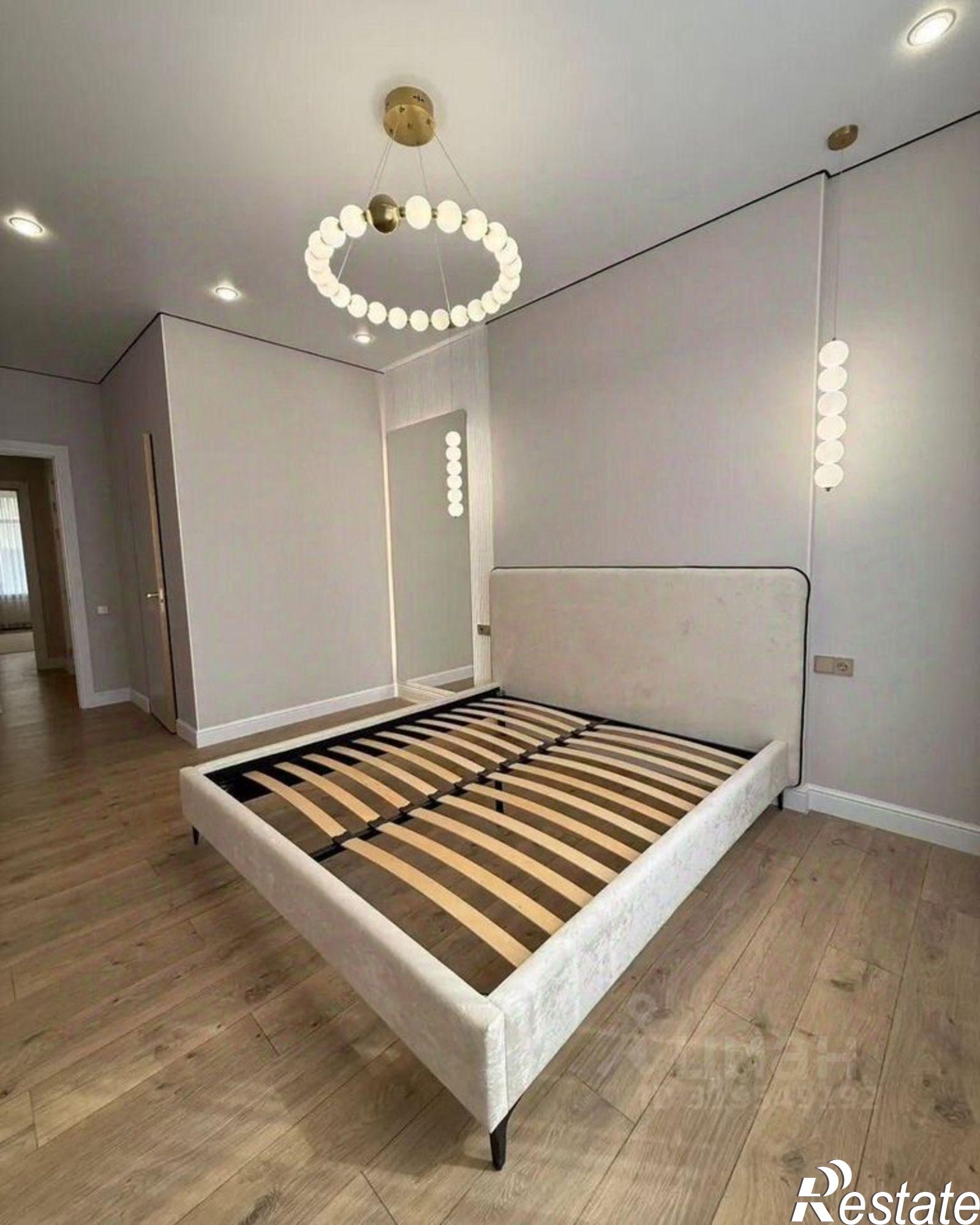 Купить квартиру за 19 000 000 рублей на ул Роз, 54