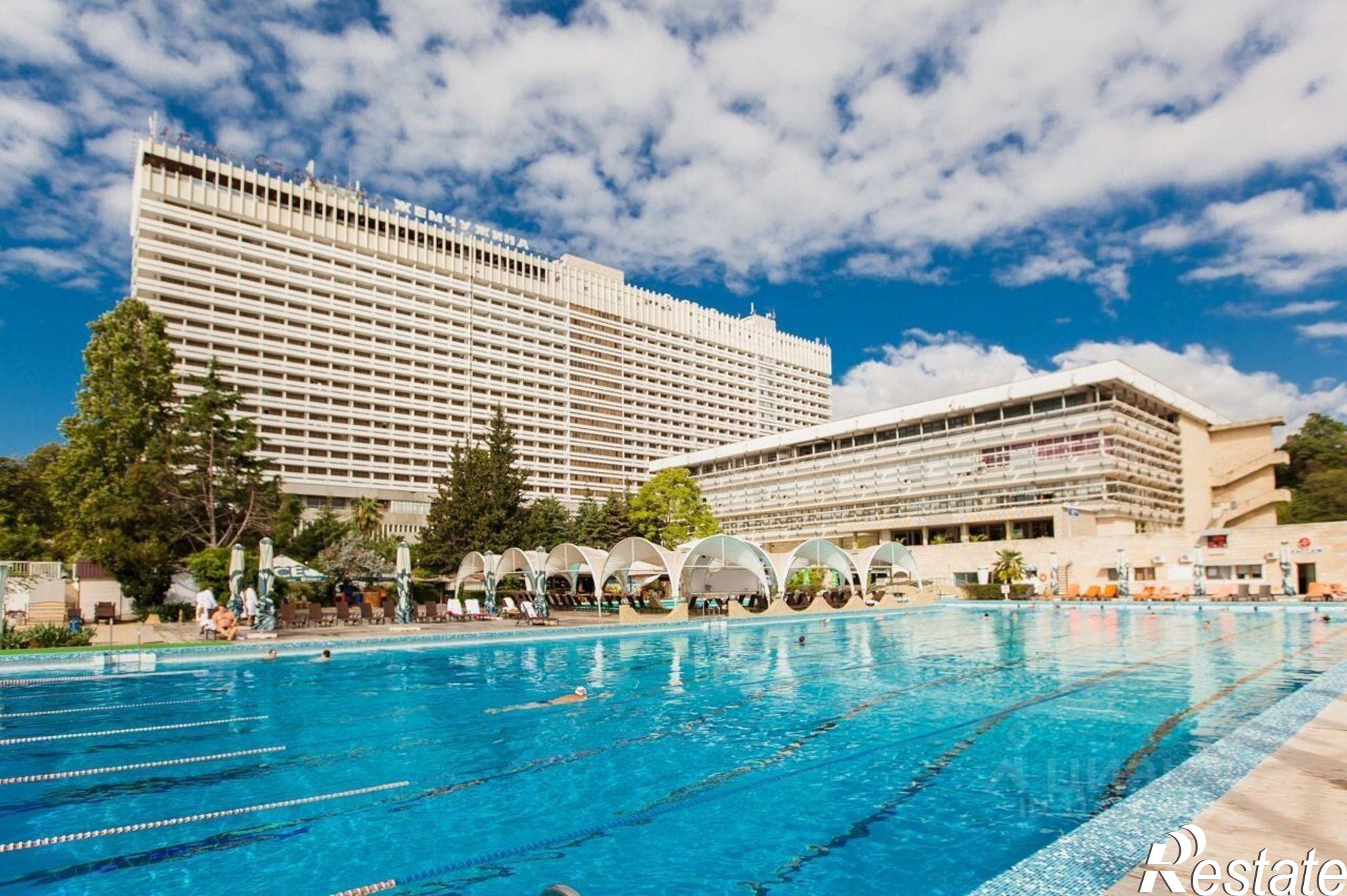 Купить квартиру за 17 500 000 рублей на ул Черноморская, 3