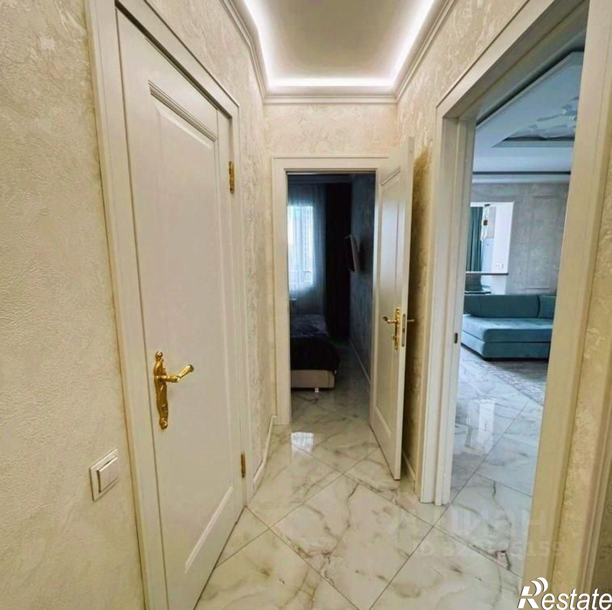 Купить квартиру за 17 600 000 рублей на ул Навагинская, 16