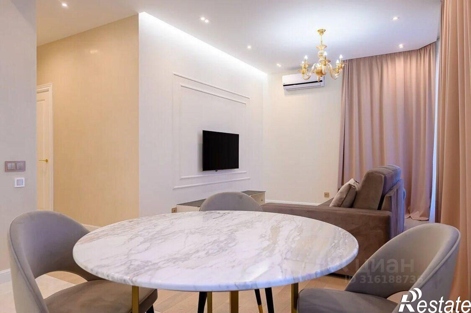 Купить квартиру за 35 000 000 рублей на ул Комсомольская, 1А