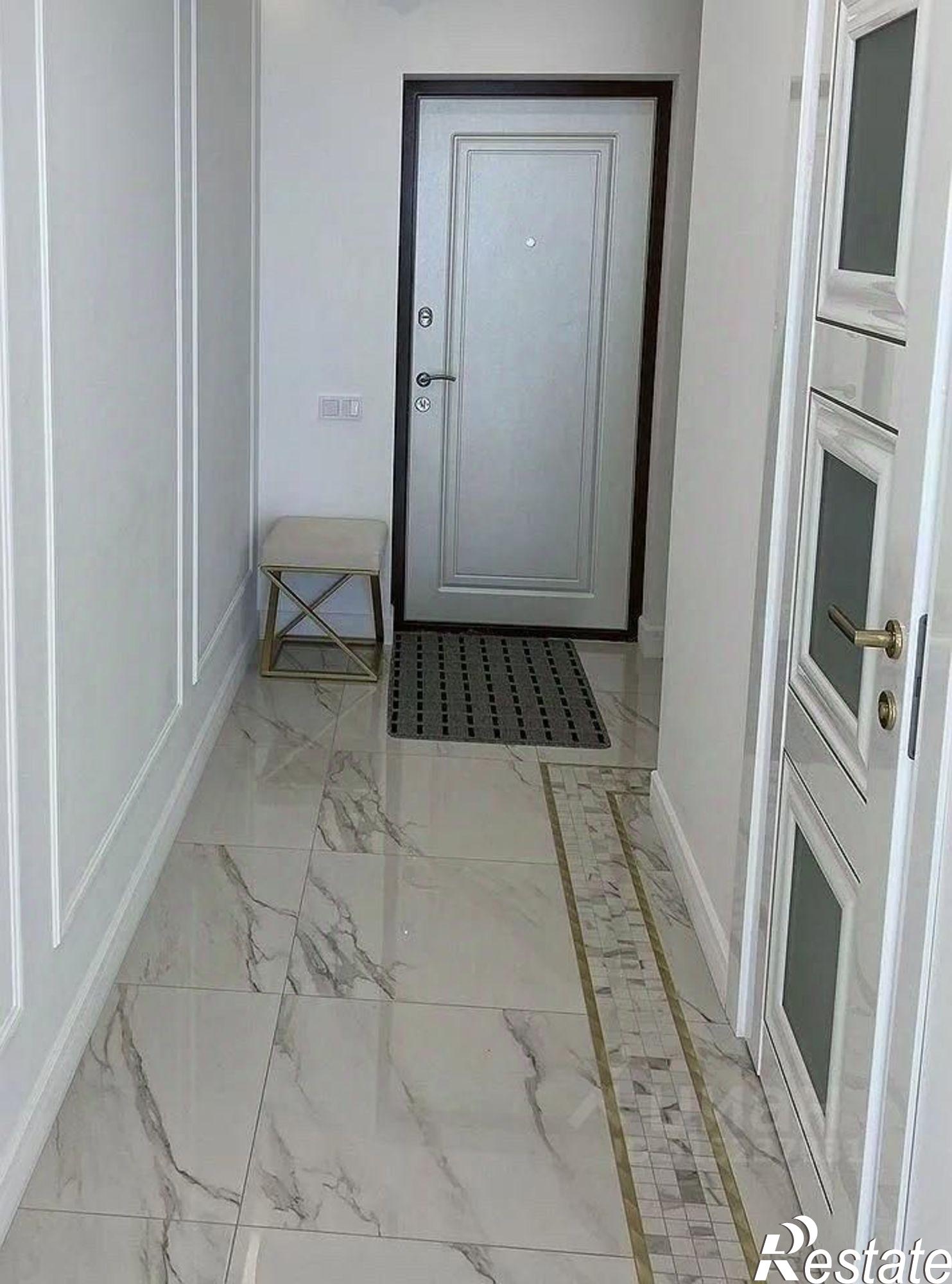 Купить квартиру за 10 000 000 рублей на улица Есауленко, 6А к1