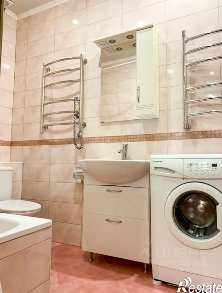 2-комн квартира улица Дмитриевой, 23/3,  д. 23/3