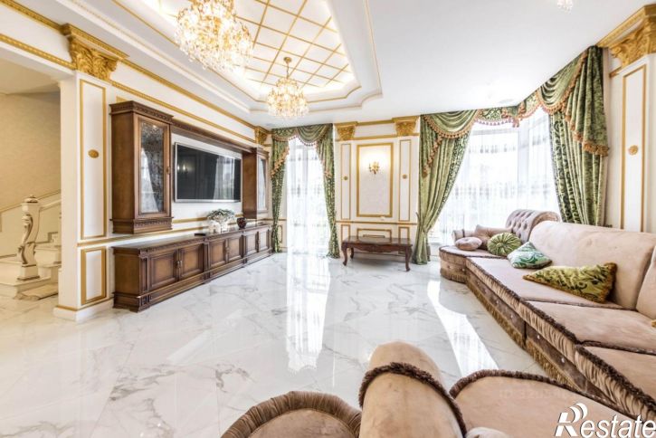 4-комн квартира Полтавская улица, 52,  д. 52