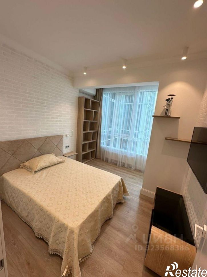 3-комн квартира ул Гагринская, 10,  д. 10