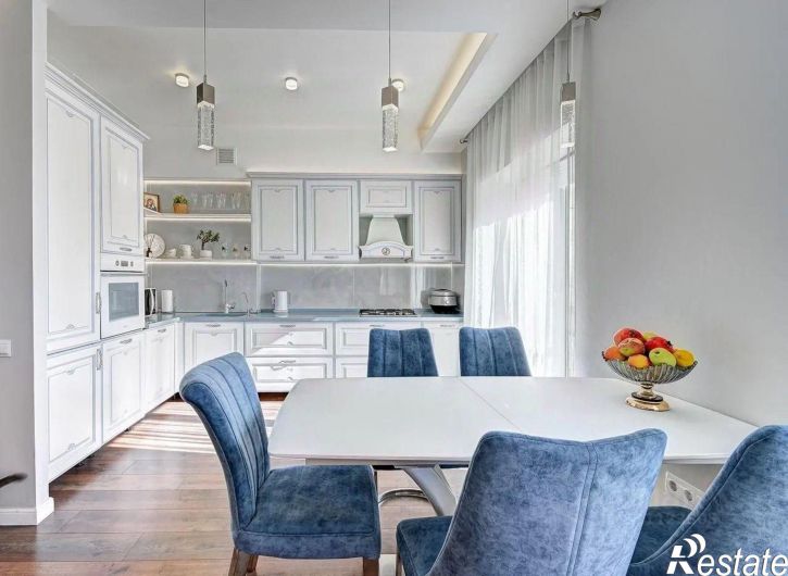 4-комн квартира ул Бытха, 4/10,  д. 4/10