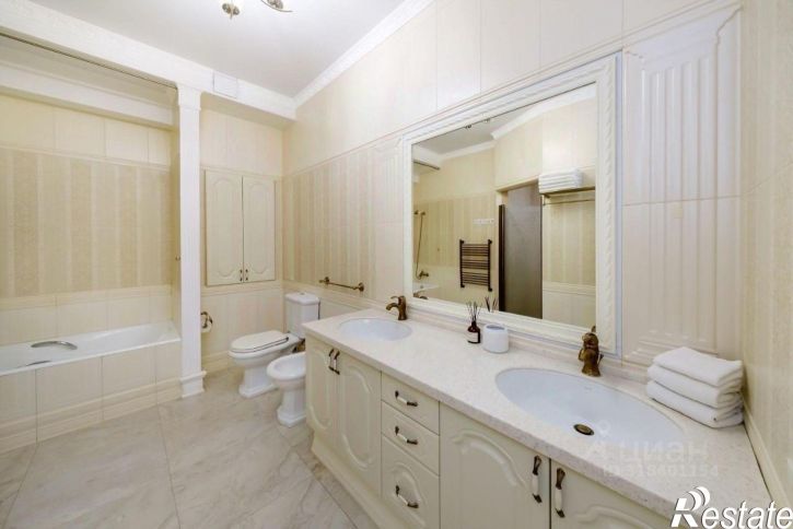 6-комн квартира ул Бытха, 2/5,  д. 2/5