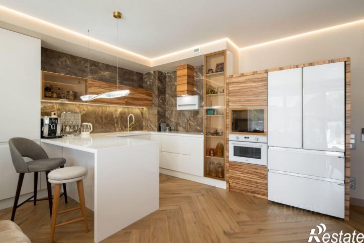 3-комн квартира ул Прозрачная, 35,  д. 35