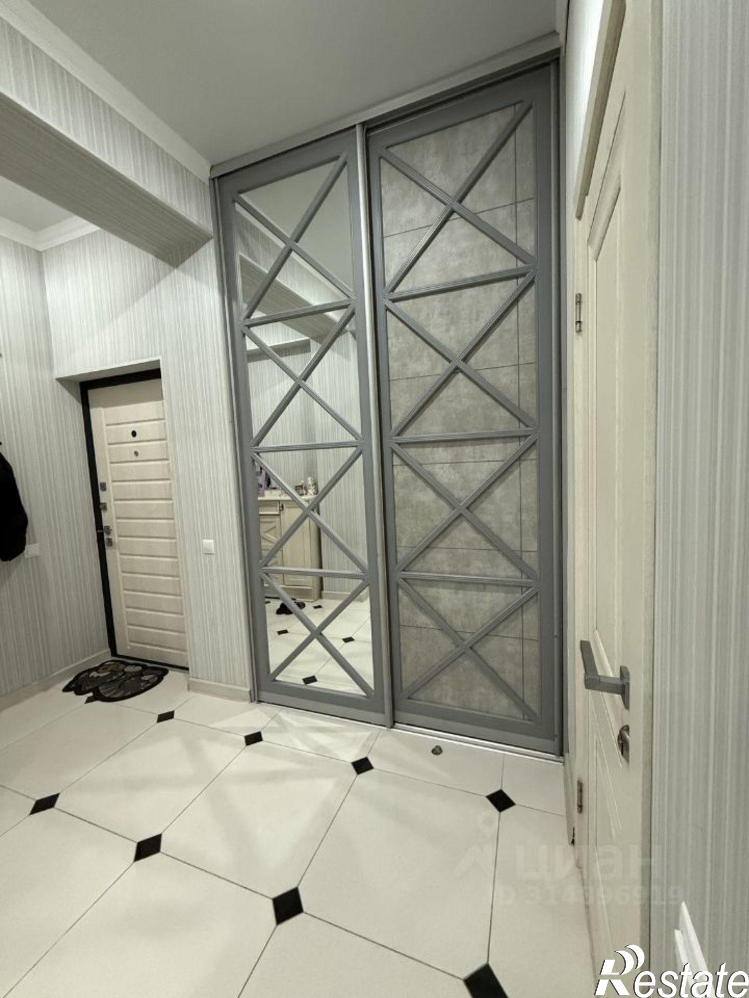 Купить квартиру за 11 000 000 рублей на ул Клубничная, 1/19