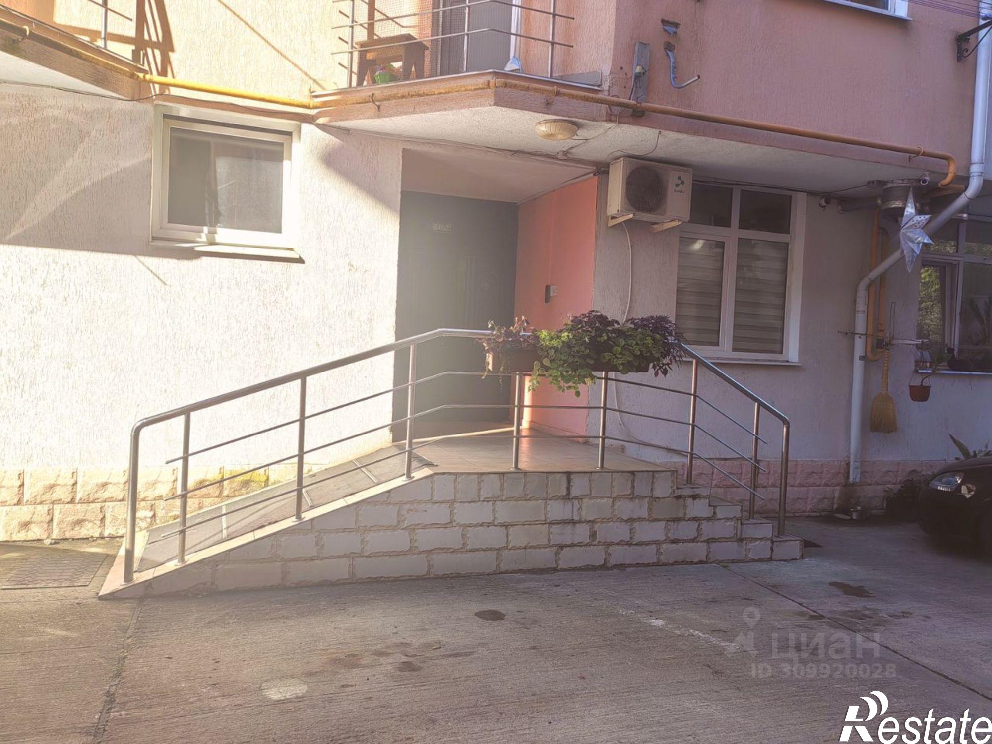 Купить квартиру за 6 800 000 рублей на Виноградная улица, 133/33