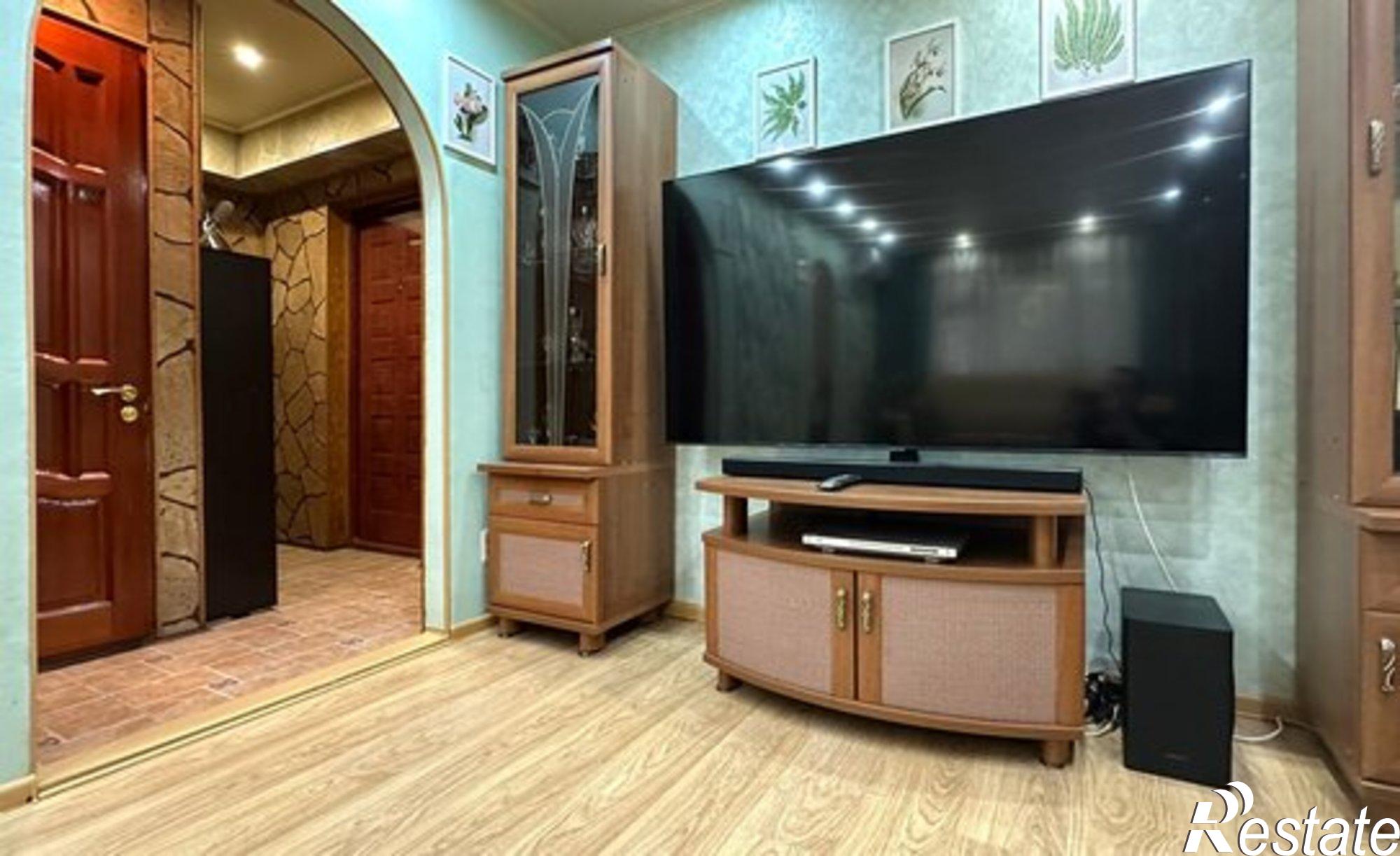 Купить квартиру за 9 600 000 рублей на Строительный пер, 8