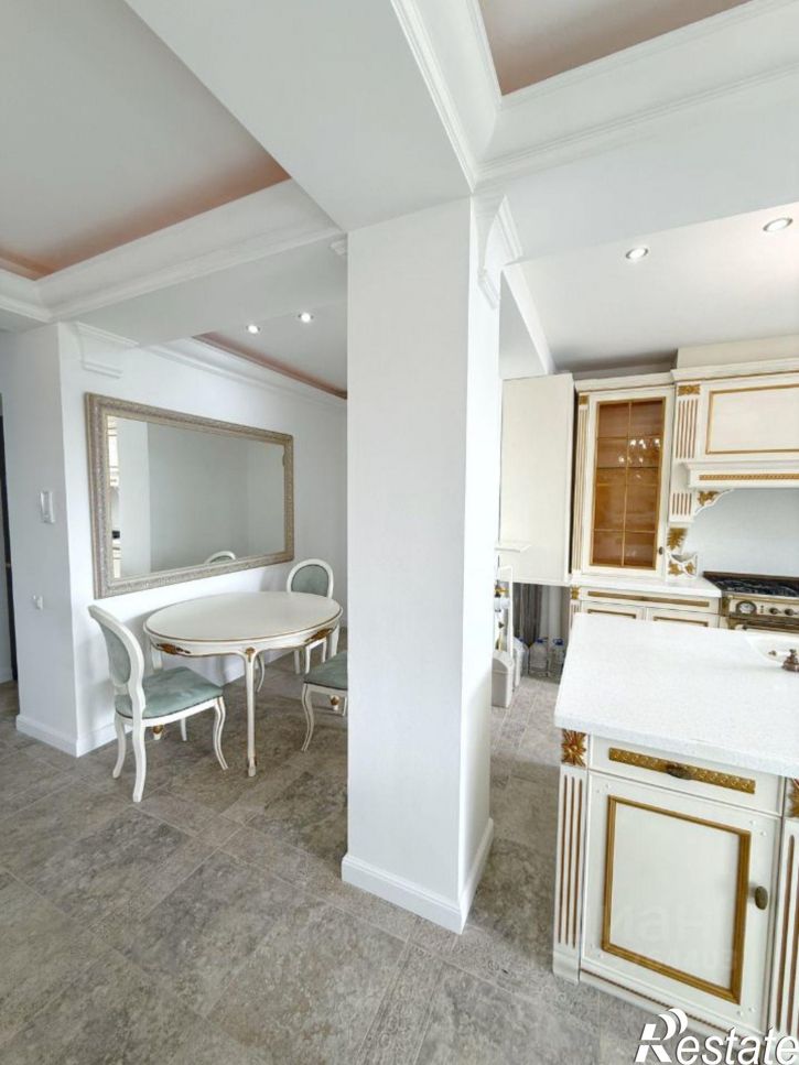 3-комн квартира улица Роз, 32А,  д. 32А