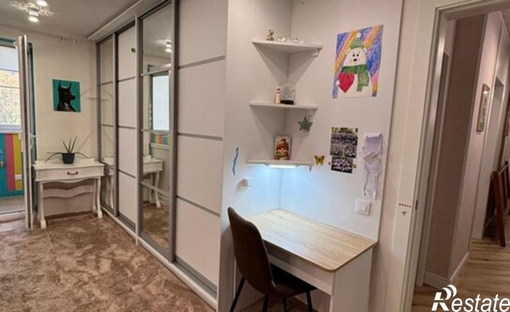 3-комн квартира Тепличная улица, 75,  д. 75