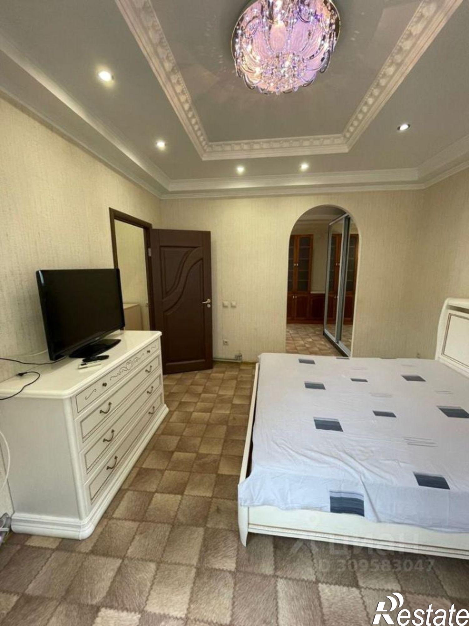 Купить квартиру за 10 000 000 рублей на Клубничная улица, 48