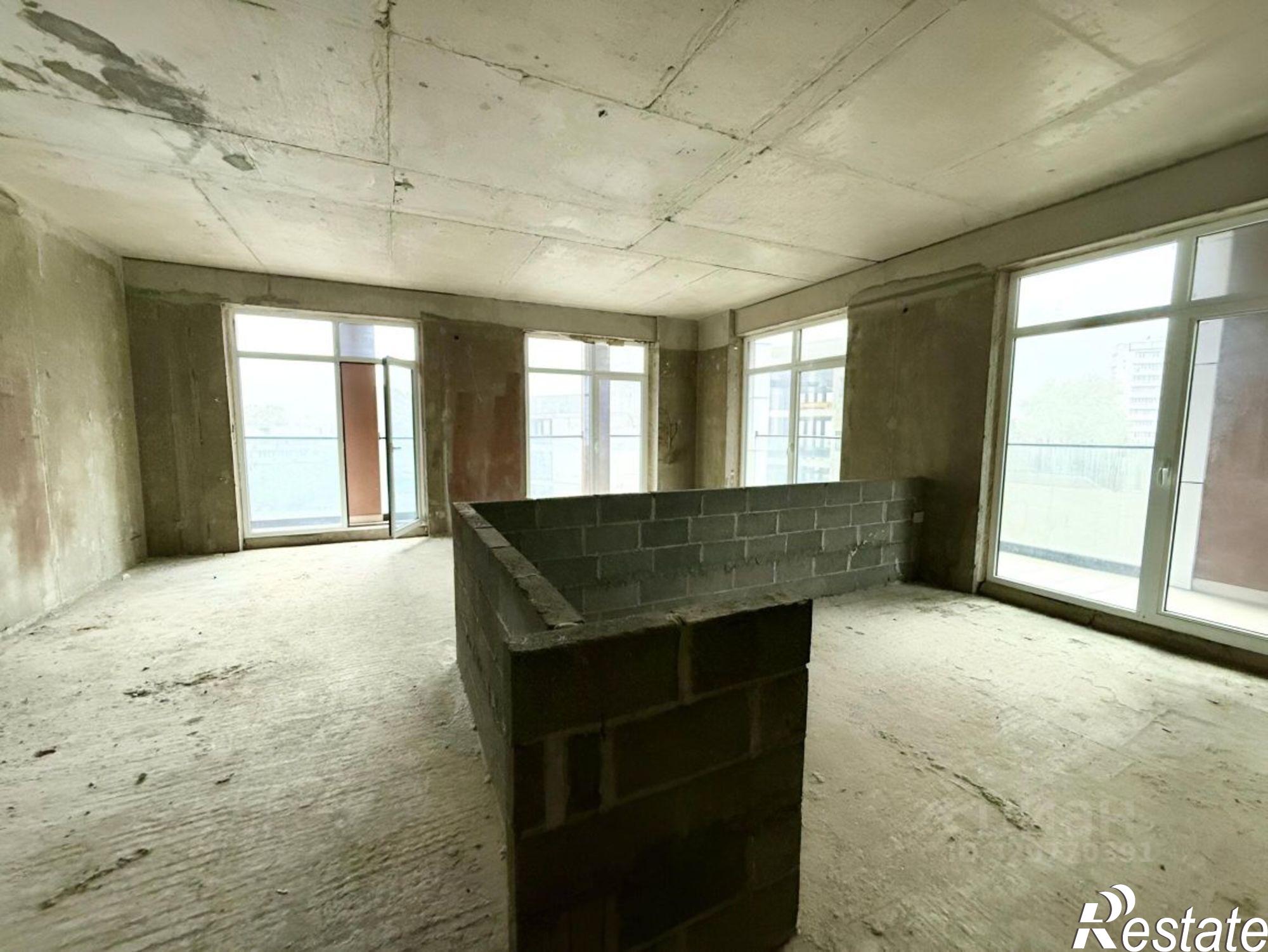 Купить квартиру за 17 900 000 рублей на Батумское шоссе, 28А к1