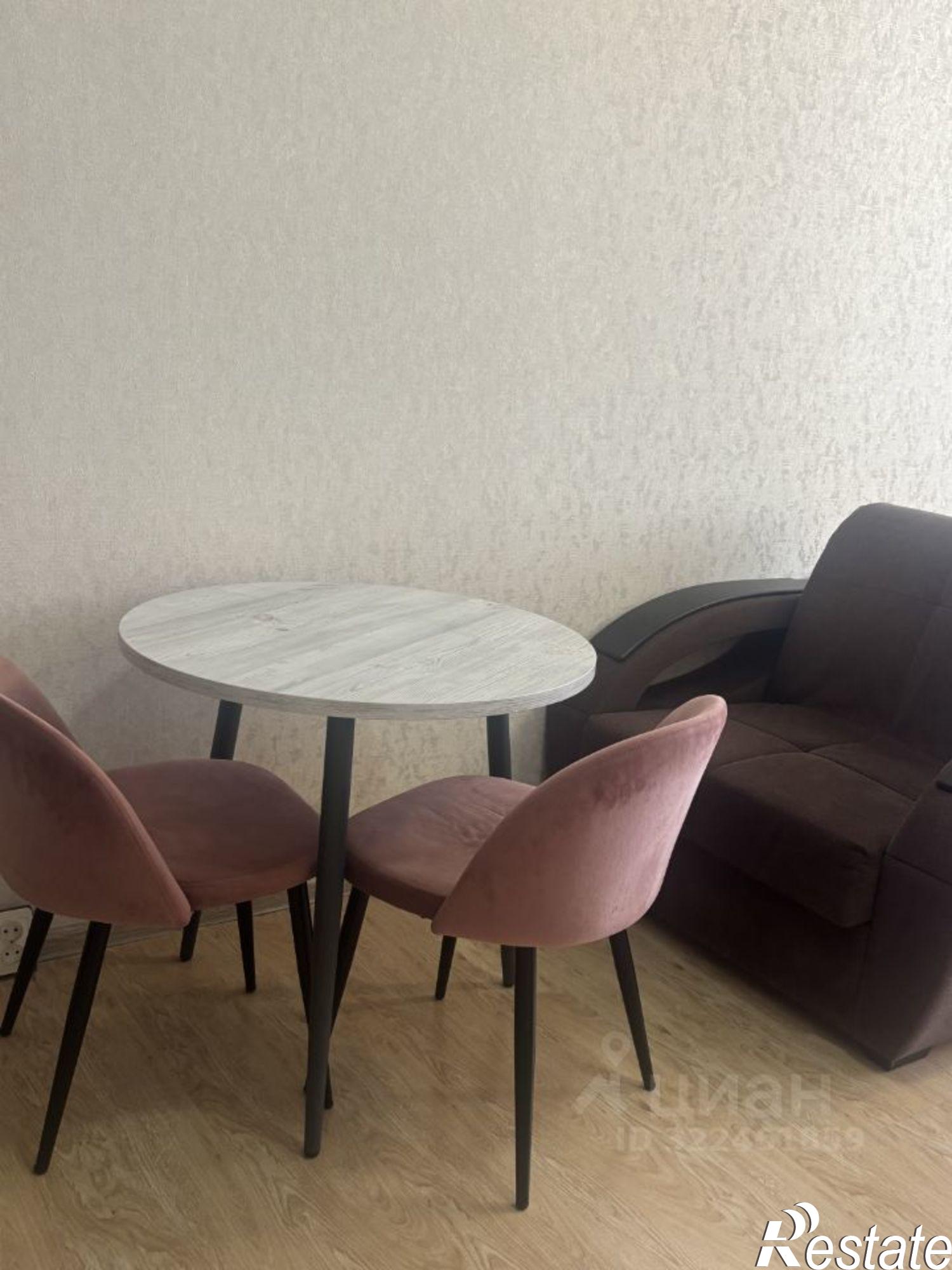 Купить квартиру за 7 990 000 рублей на Вишнёвая улица, 10/5