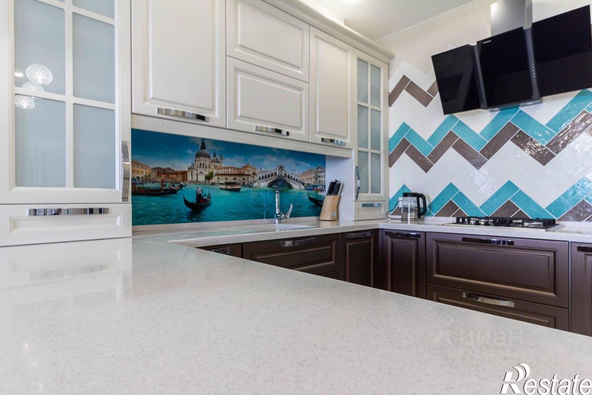 Купить квартиру за 28 000 000 рублей на Курортный пр-кт, 75