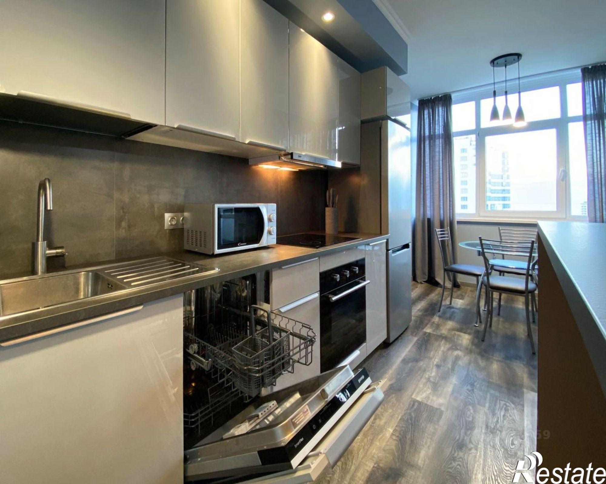 Сдать квартиру за 85 000 рублей на Депутатская улица, 10