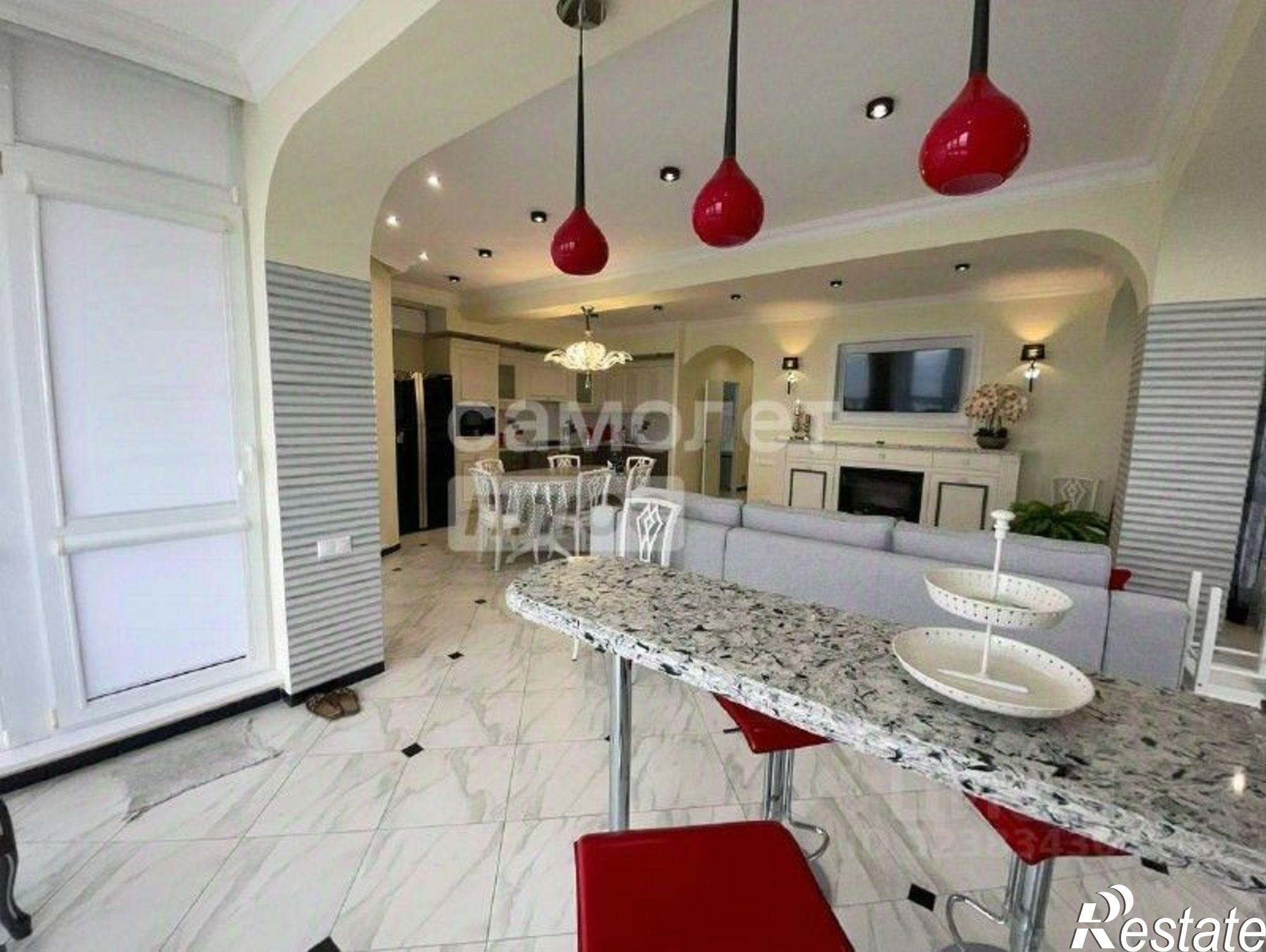 Купить квартиру за 75 000 000 рублей на Курортный пр-кт, 129