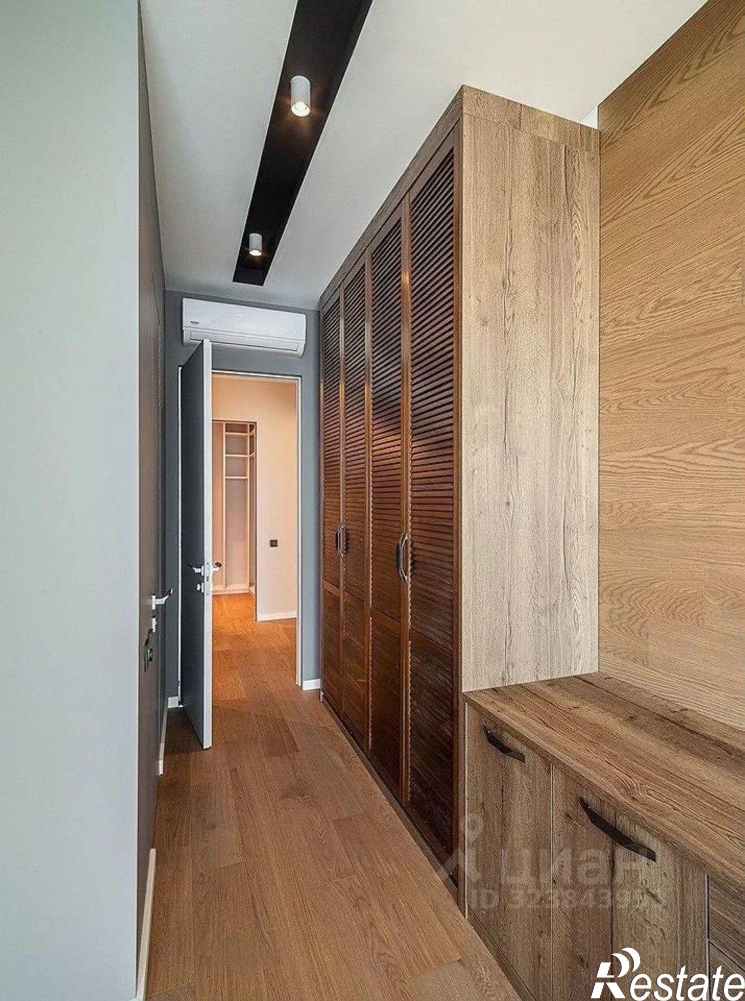 Купить квартиру за 85 000 000 рублей на Гагринская улица, 10