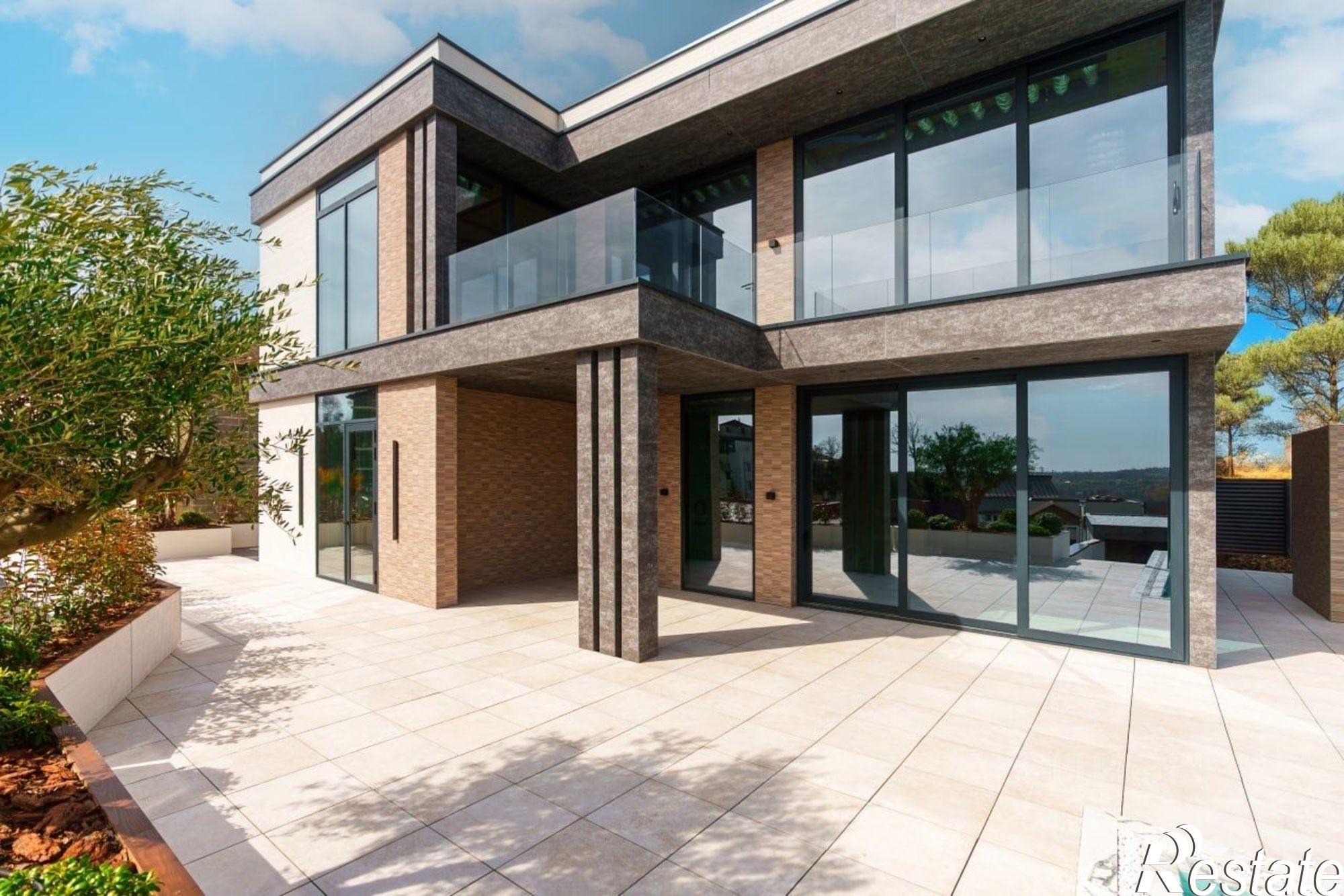 Купить дачу, дом, коттедж за 207 000 000 рублей на улица Ленина, 96А