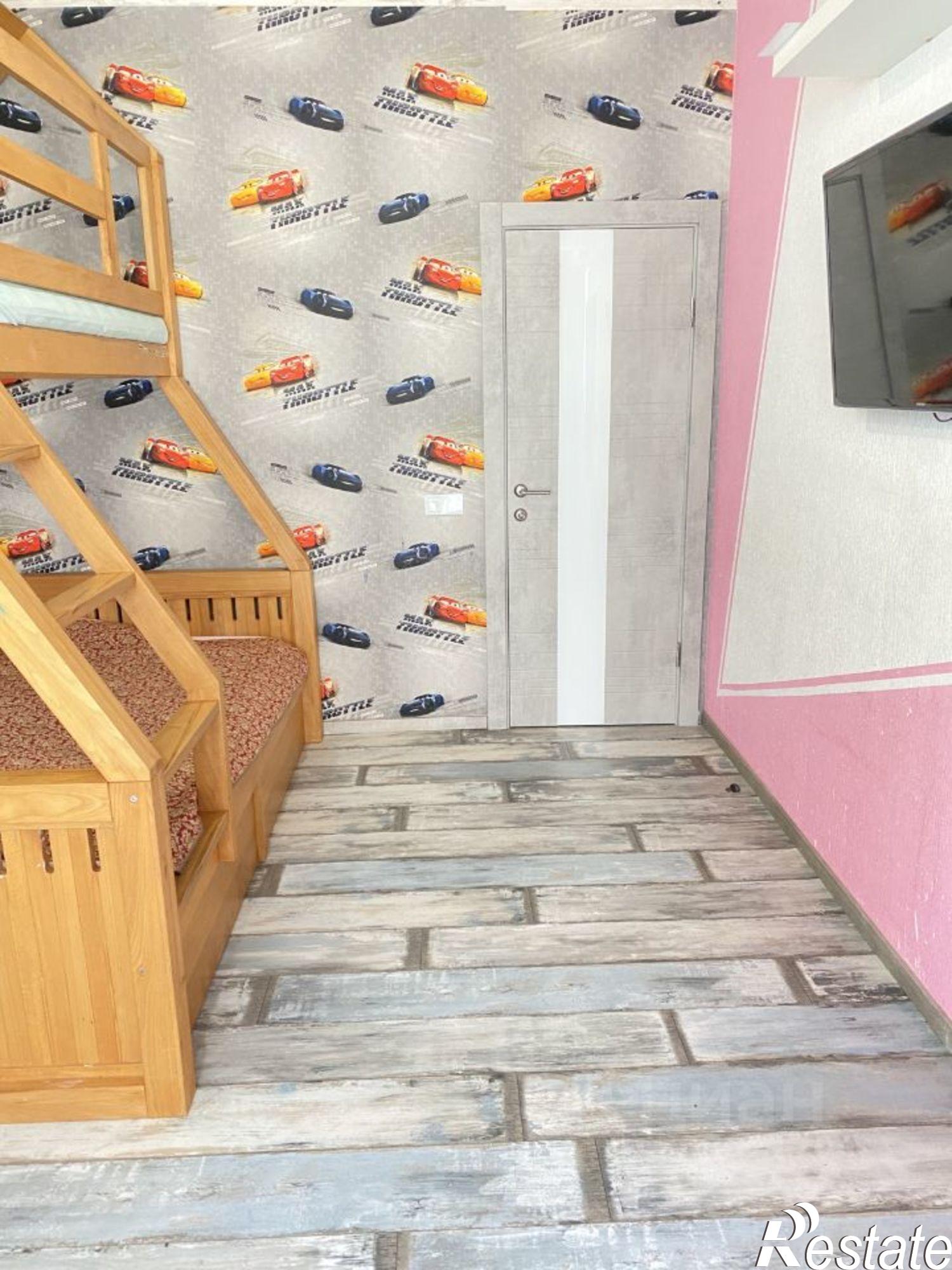 Купить квартиру за 18 000 000 рублей на аллея Челтенхема, 8/8