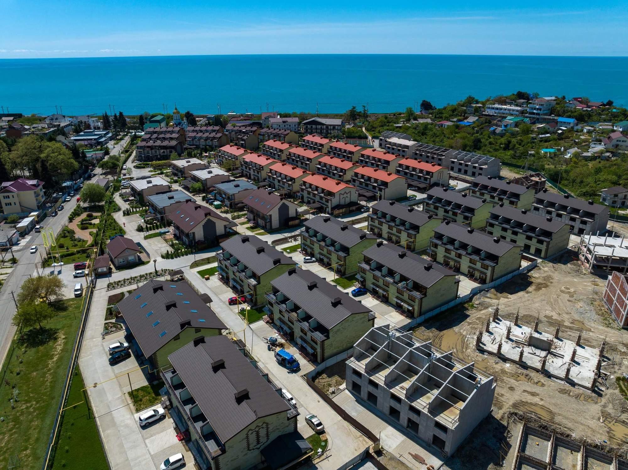 Купить дачу, дом, коттедж за 27 100 000 рублей на Побратимов улица, д.35Б1