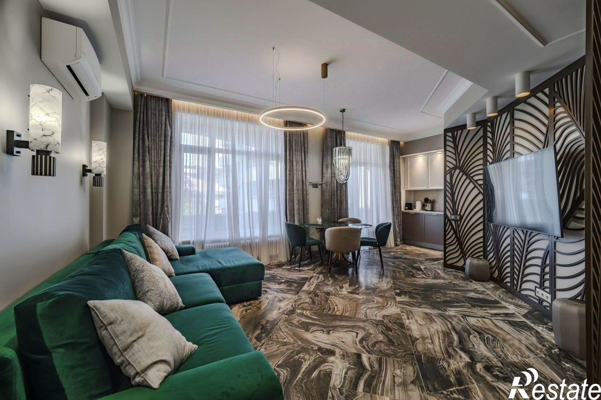 Купить квартиру за 100 000 000 рублей на ул Депутатская, 2