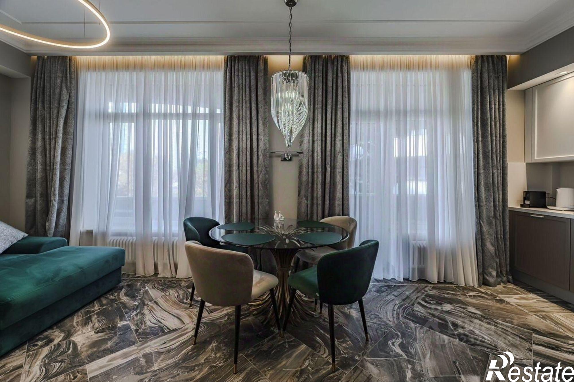 Купить квартиру за 100 000 000 рублей на ул Депутатская, 2