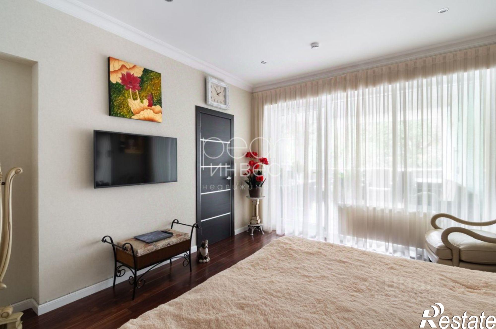 Купить квартиру за 58 000 000 рублей на Нагорная улица, 11