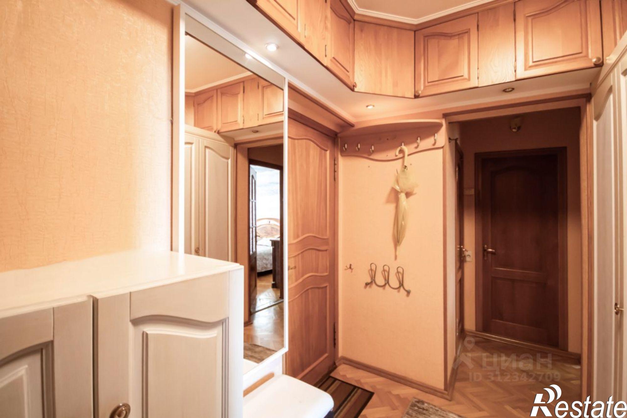 Сдать квартиру за 70 000 рублей на улица Горького, 39