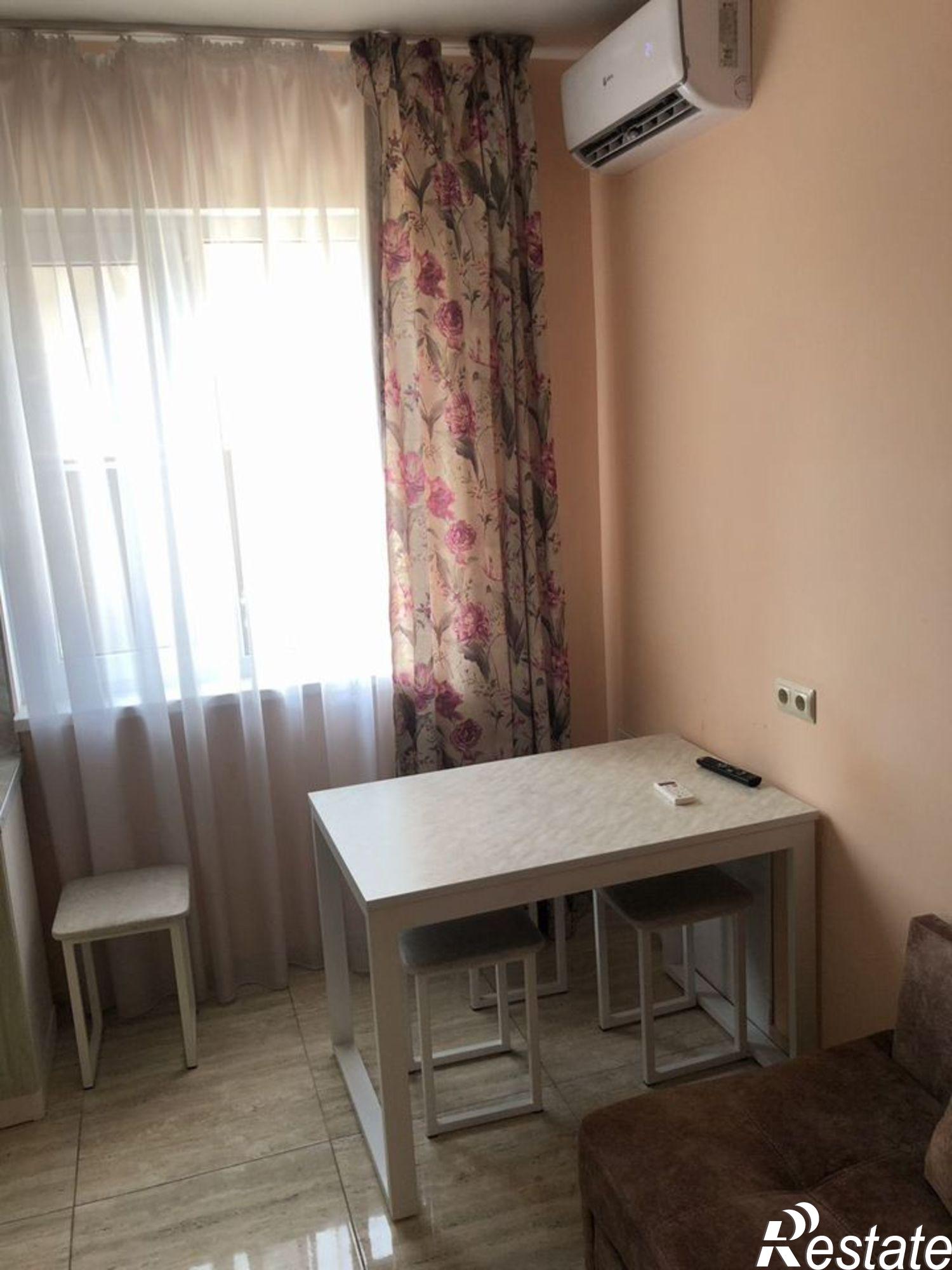 Сдать квартиру за 37 000 рублей на ул Полтавская, 2А