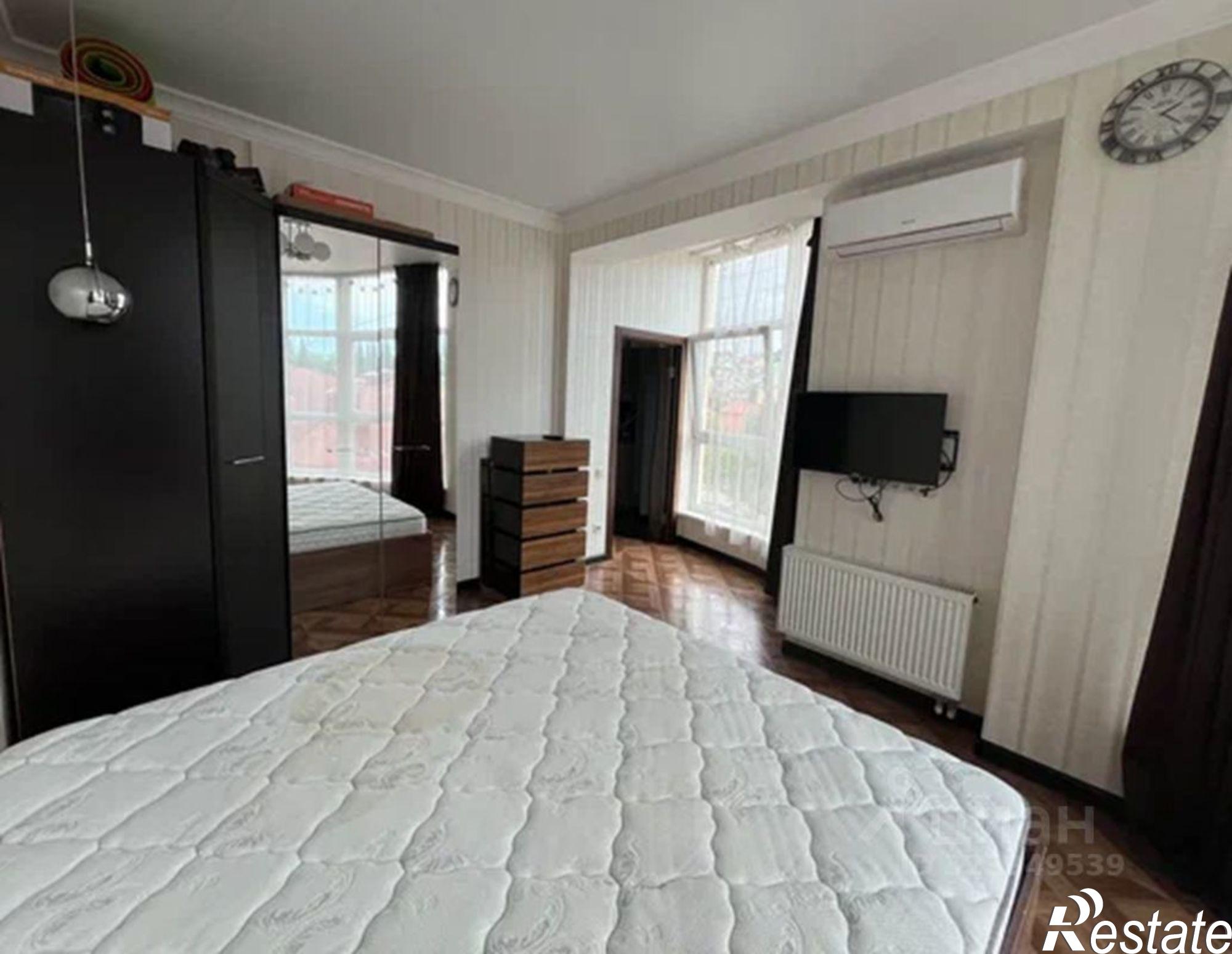 Сдать квартиру за 75 000 рублей на переулок Рахманинова, 49/14