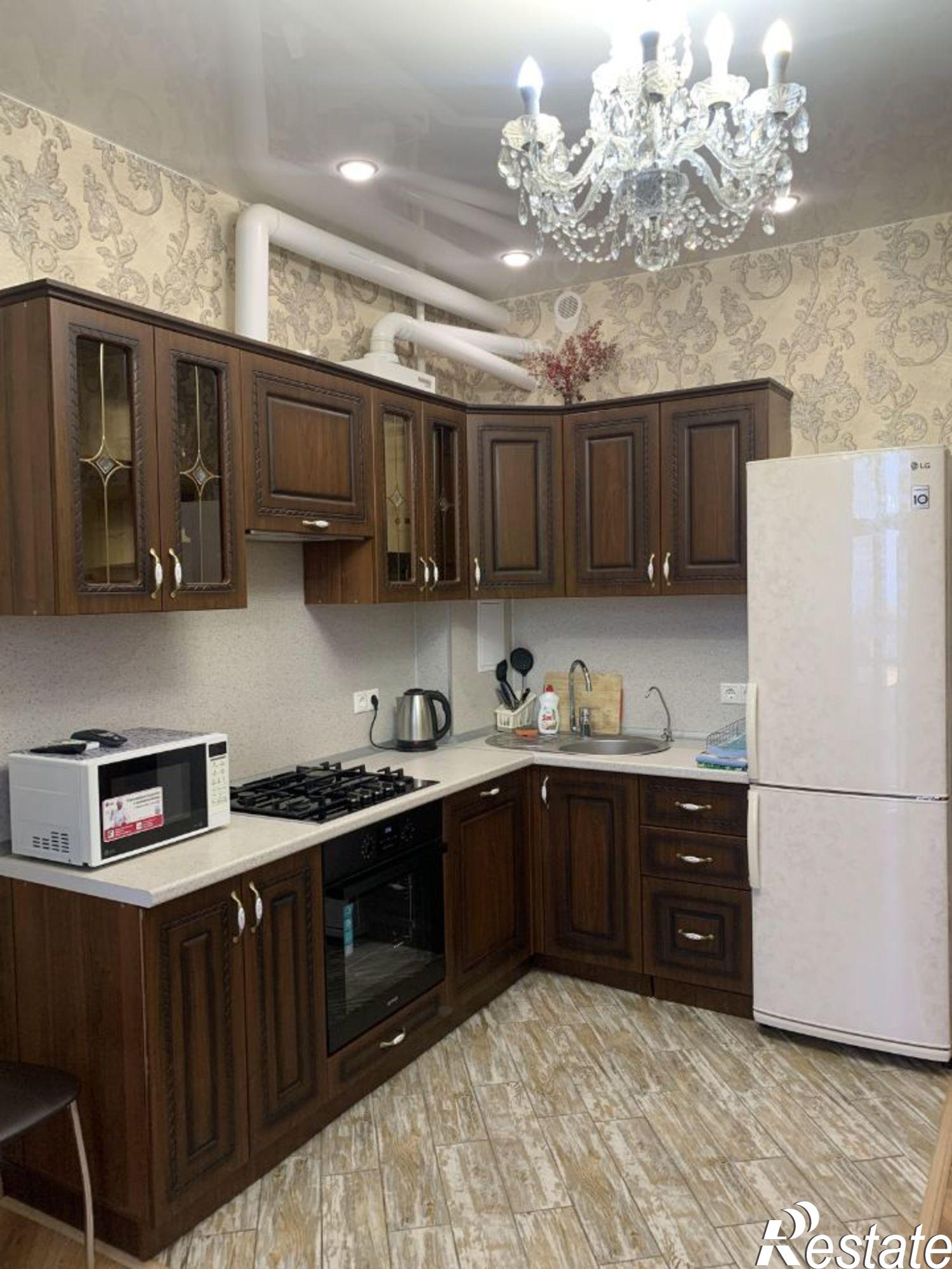 Сдать квартиру за 55 000 рублей на Хостинский пер, 18