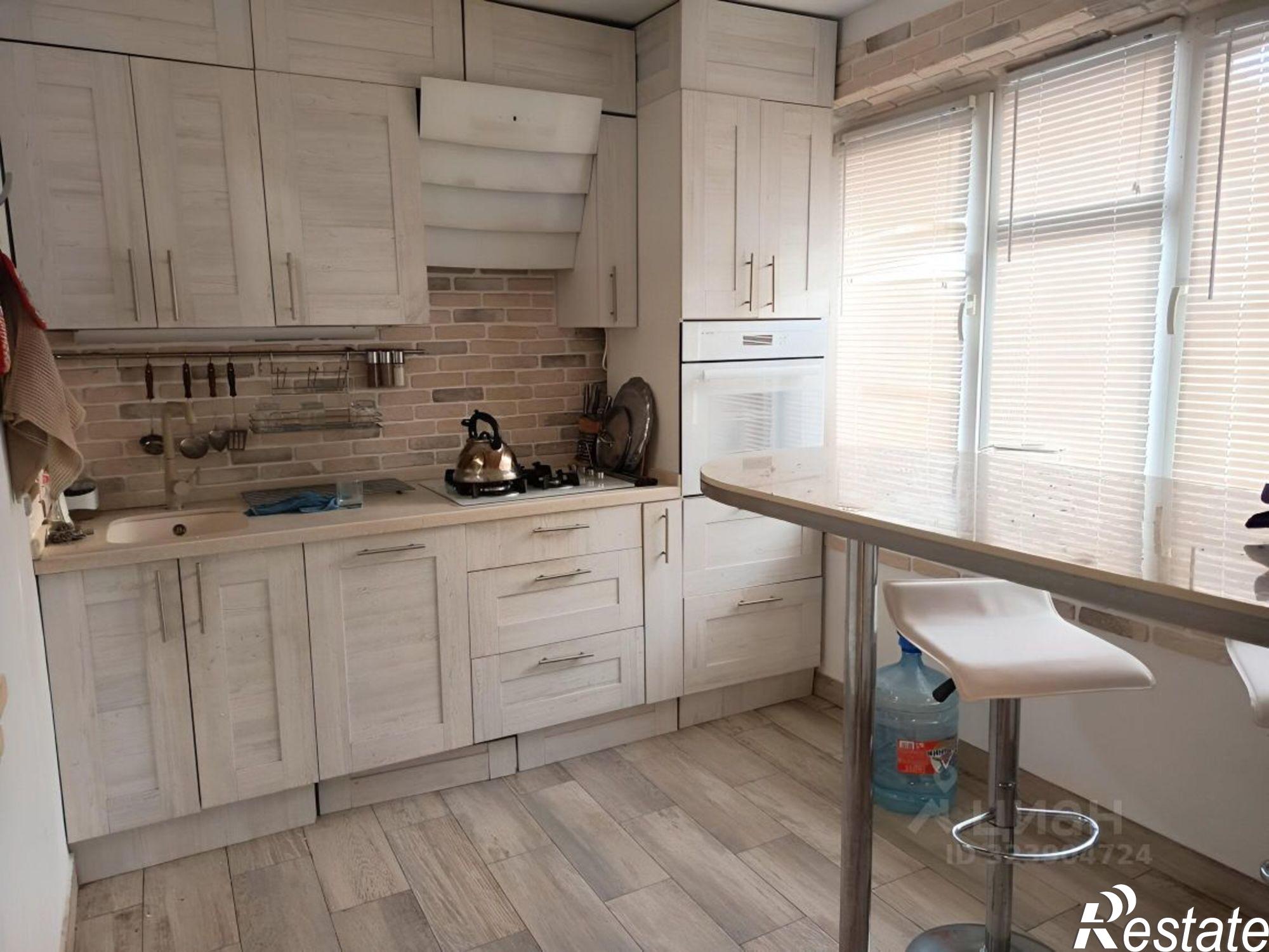 Сдать квартиру за 90 000 рублей на жилой район Адлер